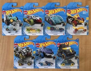 Hot Wheels STREET BEASTS Lot Of 7, SHARKRUISER/BOT WHEELS/ARACHNOROD/TRICERA/ETC - Picture 1 of 9