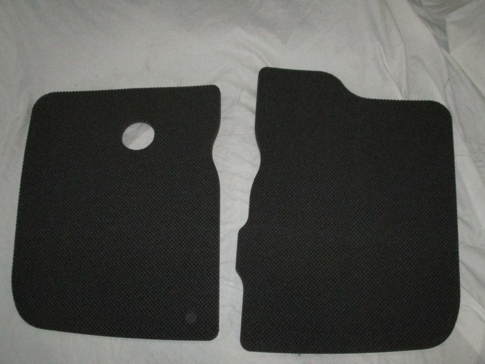 JUEGO DE ALMOHADILLAS CAPÓ PORSCHE 944 944 TURBO 951 944S 944S2 924S NUEVO GENUINO PORSCHE Foto 1 de 4