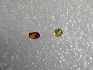 Garnet, Grossular-Andradite, 2pcs, brown/yellow-green, 1.00ct total - Picture 1 of 2