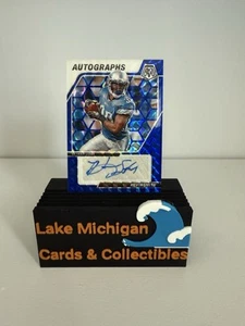 2024 PANINI MOSAICO KEVIN SMITH MOSAICO AZUL PRIZM AUTÓGRAFO AUTOMÁTICO #d/99 DETROIT - Imagen 1 de 2