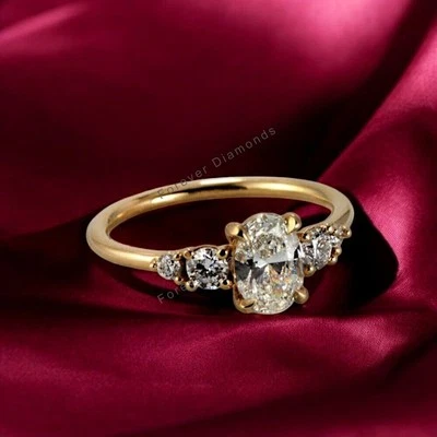 Anillo de diamantes de oro certificado IGI creado en laboratorio ovalado 1,20 quilates amarillo 18 k talla 5 6 7 8 Foto 1 de 4