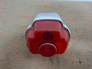 NOS GENUINE BELLU Classic VESPA Piaggio LAMBRETTA REAR TAILLIGHT LAMP # 50420 - Picture 1 of 11