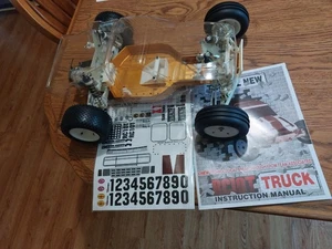 VINTAGE RC10T GOLD VINTAGE ASSOCIATED VINTAGE RC CAR - Picture 1 of 6