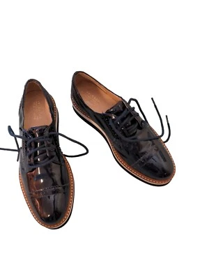 Zapatos Oxford con plataforma de charol azul halógeno 5 medianos usados en excelente estado cuero preciosos  Foto 1 de 4