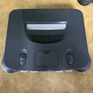 Nintendo 64 System 32MB Home Console - Charcoal Gray - F1 - Picture 1 of 10
