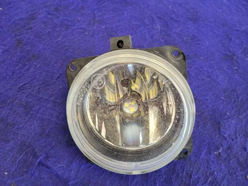 2003-2004 Ford Mustang Cobra SVT DOHC 4.6L Front Lower Fog Light Lamp Bulb  - Image 1 of 4