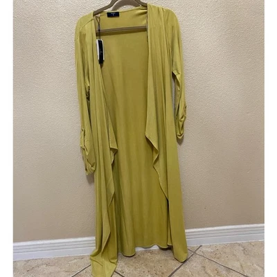 Cárdigan amarillo Tahari talla mediana Foto 1 de 4