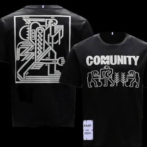 MEDIANA McQ Alexander McQueen Camiseta COMUNIDAD Logo Negro Algodón Jersey En Polvo - Imagen 1 de 4