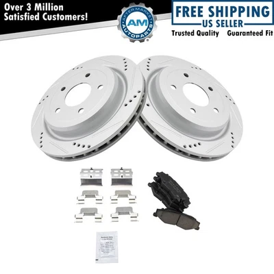 Kit trasero de rotor de freno de rendimiento perforado y ranurado recubierto y pastillas de cerámica Foto 1 de 4