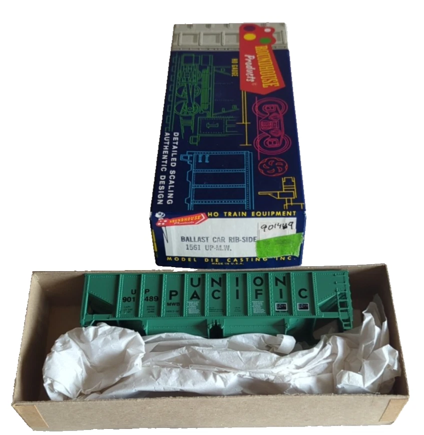 HO Scale Roundhouse 1561 Union Pacific Rib Sided Ballast Car #MWB