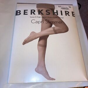 Berkshire Capri Slimmer Tummy to thight Control Footless Pantyhose Nude Size 3-4