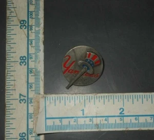 Vintage NY New York Yankees pewter tophat logo hat lapel pin  - Picture 1 of 2
