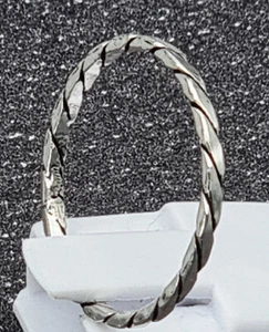 massiv Sterling Silber 925 Ring verdreht twisted 1,6 mm breite Ringschiene - Imagen 1 de 4