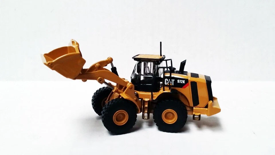 HO 1:87 Tonkin Replica Caterpillar 972K Wheeled Loader - Image 1 of 1