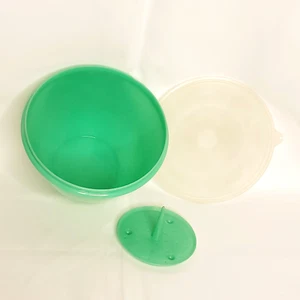 Tupperware Lettuce Keeper Salad Crisp-It Container w Domed Lid Spike 1424 - Picture 1 of 3