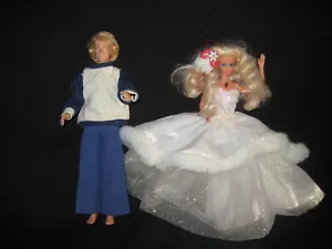 1998 BARBIE HAPPY HOLIDAY BLONDE FAUX WHITE FUR TRIMMED DRESS & 2005 KEN DOLLS - Picture 1 of 1