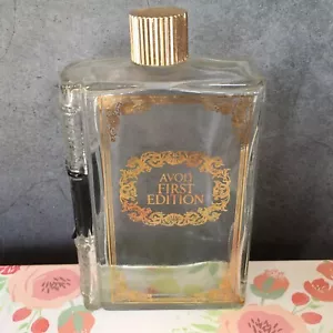 Loción para después del afeitado vintage de ron Bay primera edición Avon botella de libro de 6 oz (vacía) - Imagen 1 de 8