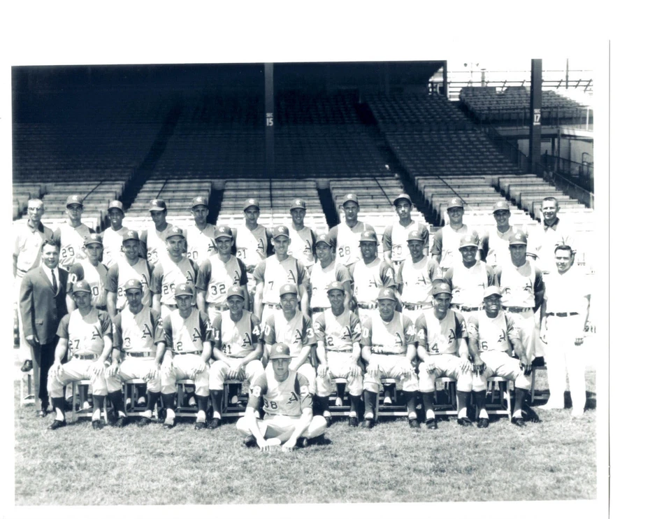 1963 KANSAS CITY ATHLETICS A'S 8X10  TEAM PHOTO SEGUI LAU  BASEBALL MISSOURI - Image 1 of 1