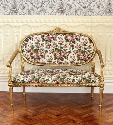 Casa de muñecas escala 1/12 hermoso sofá Luis XVI con marco de metal fundido. Foto 1 de 4