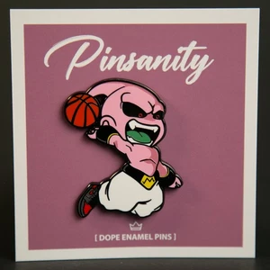 Pin Premium Baloncesto Kid Buu - Envío Rápido desde EE. UU. - Broche - DBZ - Imagen 1 de 2