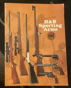 1981 H&R Sporting Arms Firearms Catalog Vintage Paperback 8” X 11 - Imagen 1 de 23