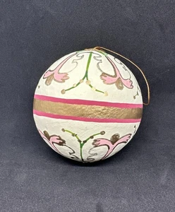 Vintage Handarbeit Pappmaché 4" Kugel Weihnachtsschmuck handbemalt *lesen* - Bild 1 von 6