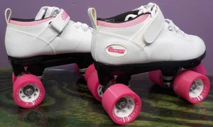 Ladies Skates "The Bullet" White Size 6 Style B-100W by Chicago Skates NEW - Picture 1 of 16