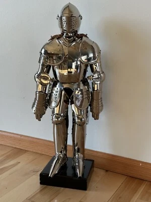 26” Large Vintage Articulated Medieval Knight Suit Armour Model Late 20th Cntry - Image 1 of 4