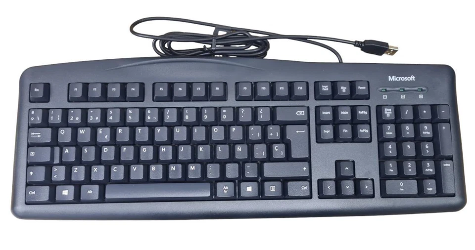Microsoft Wired 200 USB Keyboard with Number Pad Spanish QWERTY Layout JWD-00035 - Image 1 of 4