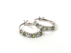 Hoop Earrings Petite Sterling Silver 925 Peridot CZ Pre-Owned Fine Jewelry 5/8" - Picture 1 of 2