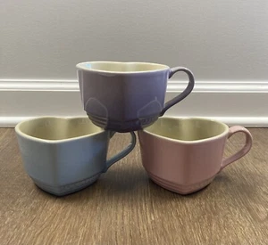 "Satin Pink Coastal Blue & Provence" LE CREUSET 8 Oz Heart Shaped Mug Tea Cups - Picture 1 of 13