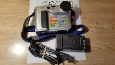 Sony Mavica MVC-FD75 Digital Camera   1.44 Floppy Disk - Tested Working - Image 1 of 4