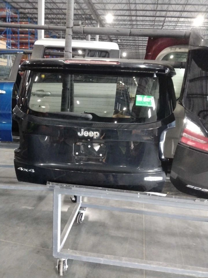 Alerón limpiaparabrisas maletero/portón trasero con cámara compatible con 15-17 RENEGADE 428725 Foto 1 de 1