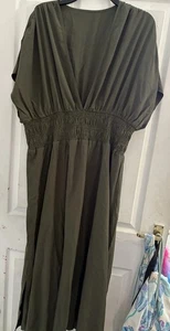 Ladies Khaki Short Sleeve V Neck Dress Fit Size 20-22 - Picture 1 of 3