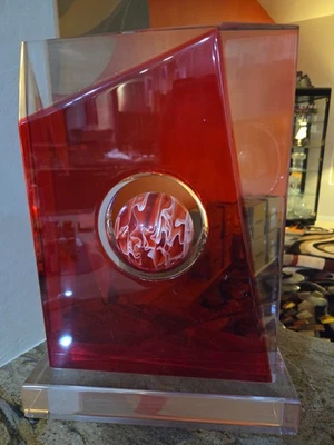 escultura lucite Foto 1 de 3