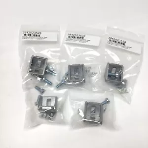 Menge 5 Bosch 3842523528 Profil Zwickel Befestigungshalterung 30 x 30 mm mit Hardware - Bild 1 von 4