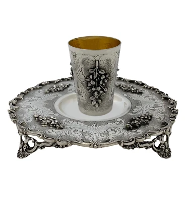 TAZA Y BANDEJA ITALIANA DE PLATA ESTERLINA 925 HECHA A MANO HOJA DE REMOLINO PERSEGUIDA FLORAL ORNAMENTADA Foto 1 de 4