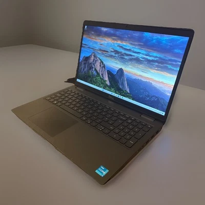 Dell Latitude 3520 Laptop 256GB SSD Intel Core 15.6 - Image 1 of 4