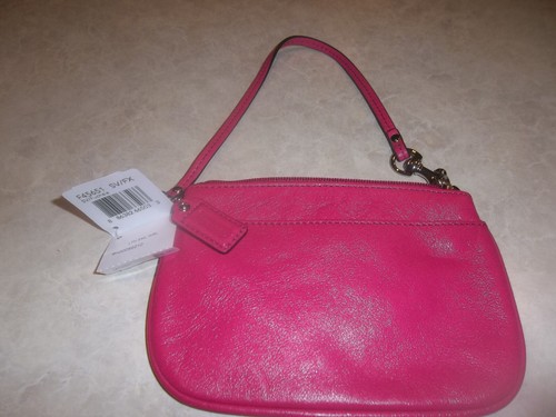 Polso in pelle COACH rosa caldo Fushia 2 tasche chiusura con cerniera 6""x4"". Vendita al dettaglio nuovo con etichette $58