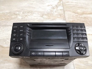 Mercedes-Benz E 2004/CD RADIO STEREO HEAD UNIT/A2118200979/2118200979 - Imagen 1 de 7