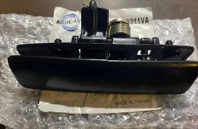 New Front LH Exterior Door Handle For 92-05 Astro Safari Chevrolet GMC - Image 1 of 3