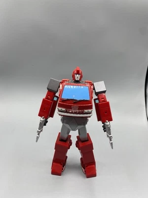 Экшн-фигурка Transformers Masterpiece MP-27 Ironhide G1 - Изображение 1 из 4