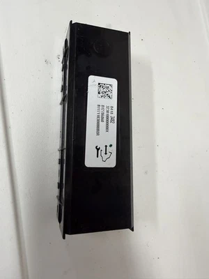 Оригинальный модуль контроля температуры переменного тока для Chevrolet Volt 2017-2019 годов выпуска 84183482 - Изображение 1 из 4