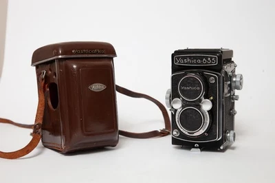 Appareil photo argentique moyen format Yashica 635 MXV TLR 120 objectif 80 mm F/3,5 avec étui - Photo 1/4