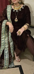 Brown Velvet  Shalwar kameez, stitched ,wedding party,With Stone & Mukesh Dupata - Picture 1 of 15