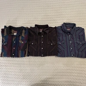 Lote De 3 Franelas Blandas Occidentales Botón Perla 2XT De Colección Wrangler Para Hombre  - Imagen 1 de 12