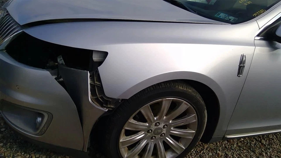 (LOCAL PICKUP ONLY) Driver Left Fender Fits 09-12 MKS 1549950 - Image 1 of 4