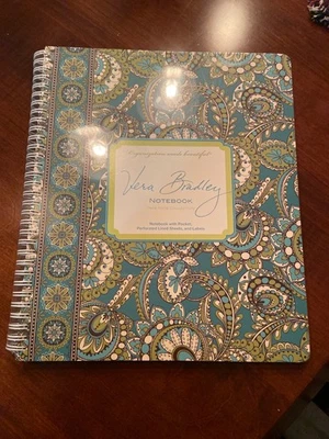 Cuaderno de jardín Vera Bradley pavo real con bolsillo, hojas forradas perforadas, etiquetas nuevo con etiquetas Foto 1 de 3