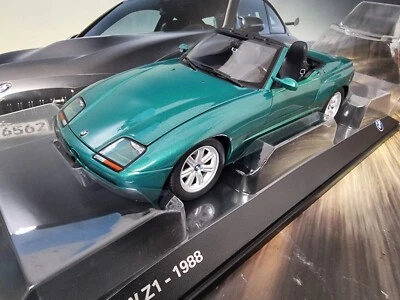 NEW MINICHAMPS BMW 1988 Z1 ROADSTER IN GREEN 1:18 SCALE 80435B5D025 - Image 1 of 4