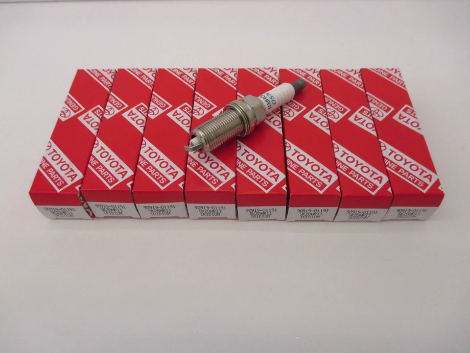 JUEGO DE BUJÍAS DE FÁBRICA TOYOTA OEM LAND CRUISER 2008-2014 Foto 1 de 1